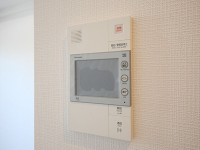 【セキュリティ】 | エスリード難波AGREA | モニター付きインターフォンです。