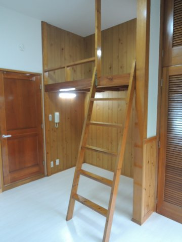 コートビレッジ桜ヶ丘PartⅡレジデンスの洋室|写真は103号室【コートビレッジ桜ヶ丘PartIIレジデンス】