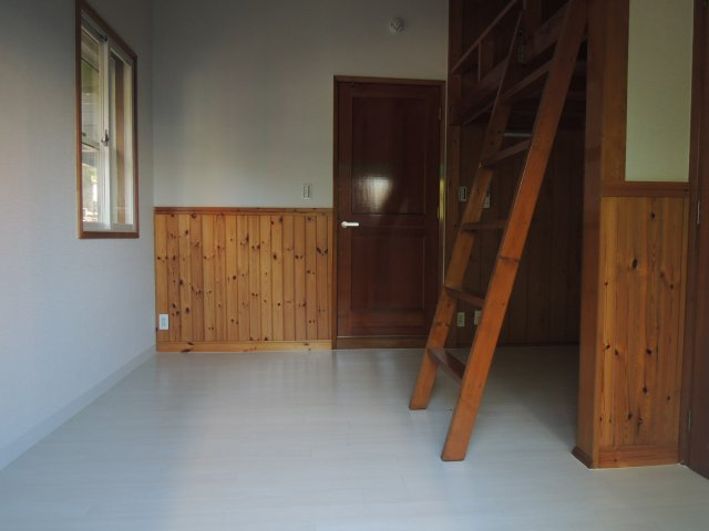 コートビレッジ桜ヶ丘PartⅡレジデンスの洋室|写真は103号室【コートビレッジ桜ヶ丘PartIIレジデンス】