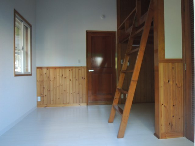 コートビレッジ桜ヶ丘PartⅡレジデンスの洋室|写真は103号室【コートビレッジ桜ヶ丘PartIIレジデンス】