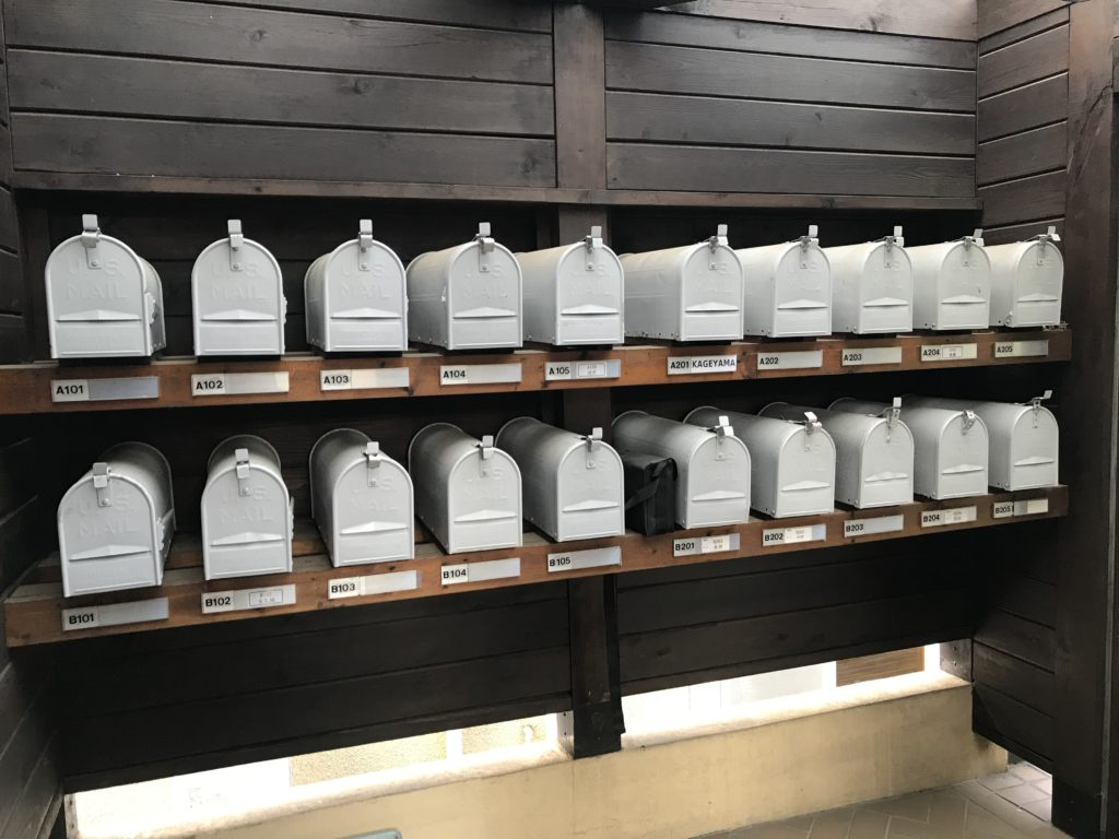 コートビレッジ桜ヶ丘PartⅡレジデンスのその他|隣にはミニ・ショッピングモールがありキッチンカーも出店しております。リフレクソロジー営業中【コートビレッジ桜ヶ丘PartIIレジデンス】