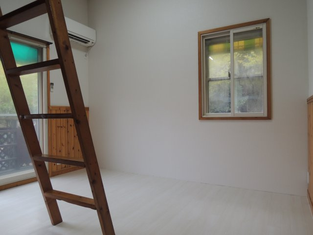 コートビレッジ桜ヶ丘PartⅡレジデンスの洋室|写真は103号室【コートビレッジ桜ヶ丘PartIIレジデンス】