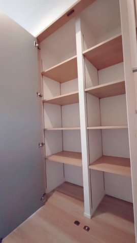 ハイム鴻池の収納|廊下収納