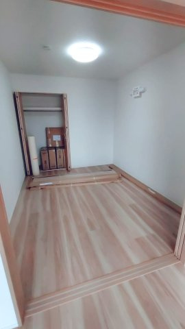 ハイム鴻池の洋室