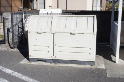 【その他共用部分】 | エトワール | 敷地内ごみ置き場(駐輪場横)