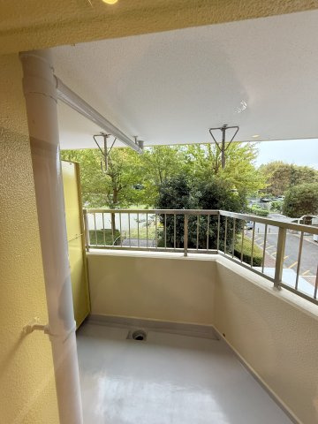 横浜若葉台団地4-22号棟のバルコニー|バルコニー