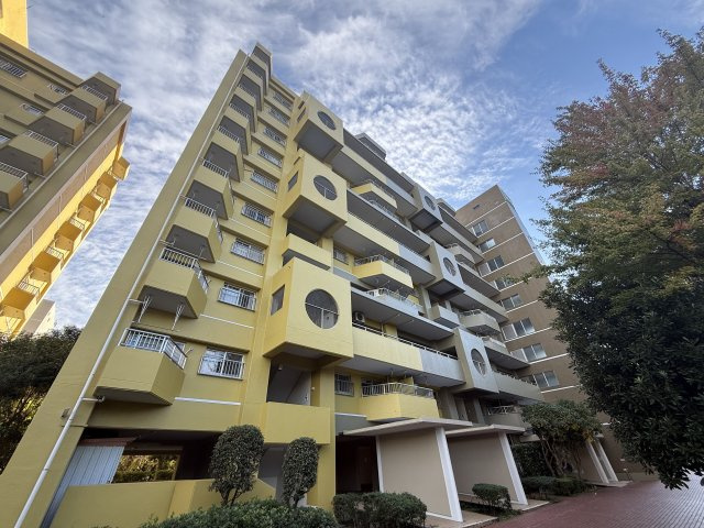 横浜若葉台団地4-22号棟