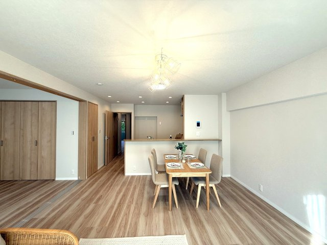 横浜若葉台団地4-22号棟の居間・リビング|リビング