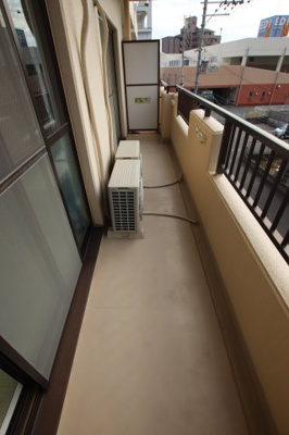 【バルコニー】 | エルファミーレ富田林