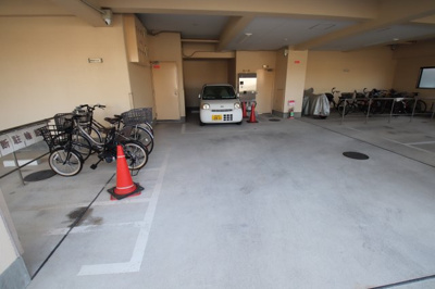 【その他共用部分】 | エルファミーレ富田林 | 駐輪場