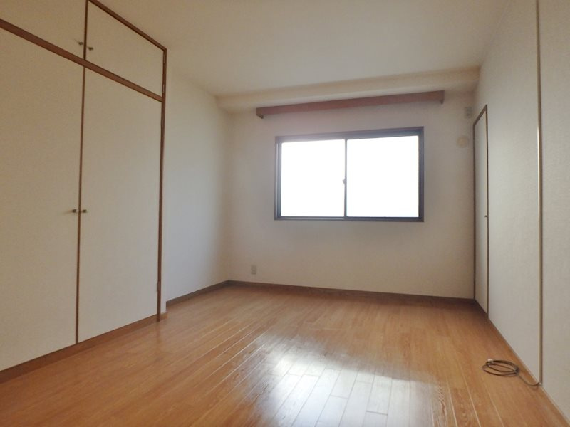 ラ・ミーユ甲東園|洋室（7.5帖）