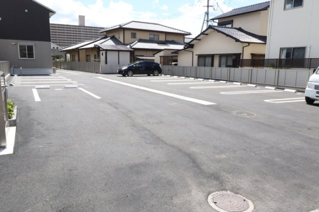 熊本市南区白藤２丁目のアパートの駐車場