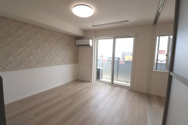 熊本市南区白藤２丁目のアパートの居間・リビング