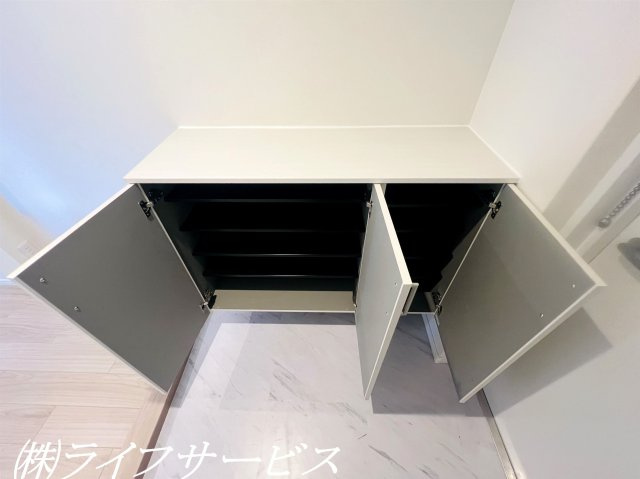 【玄関】 | ベル・アーバニティ東淀川 | 玄関／シューズボックス有