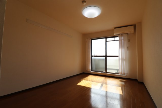 メゾン・ヴェルドゥールの居間・リビング