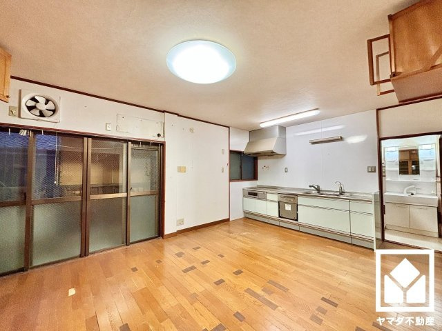 伏見区深草平田町の居間・リビング