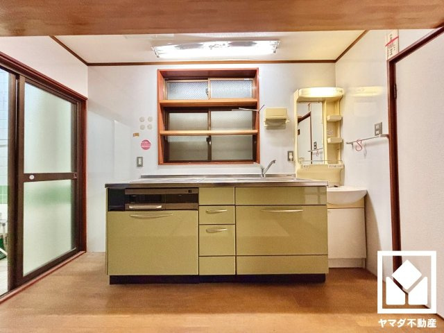 伏見区深草平田町のキッチン