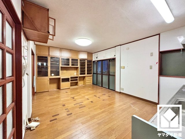 伏見区深草平田町の居間・リビング