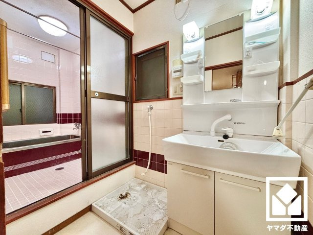 伏見区深草平田町の洗面所