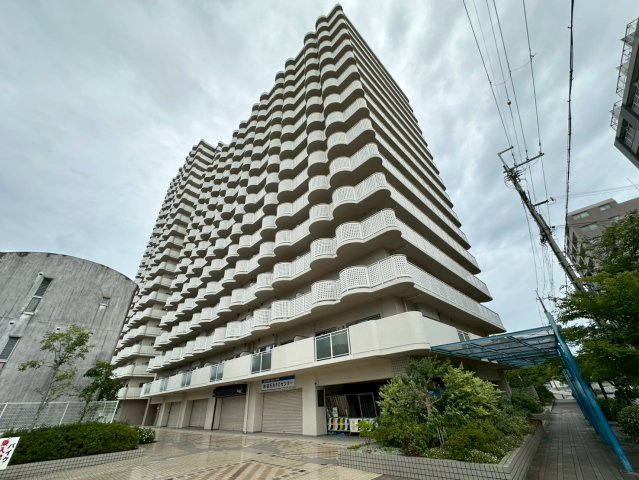 サバービアシティB棟