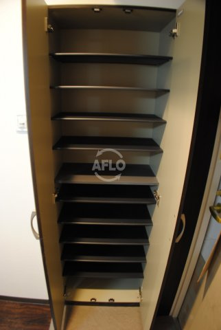 ラ・フォーレ松ヶ枝町Ⅲの玄関|ラ・フォーレ松ヶ枝ⅠⅠⅠ　シューズボックス