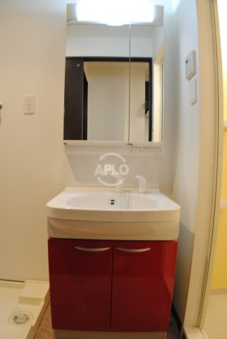 ラ・フォーレ松ヶ枝町Ⅲの独立洗面台|ラ・フォーレ松ヶ枝ⅠⅠⅠ　洗面台