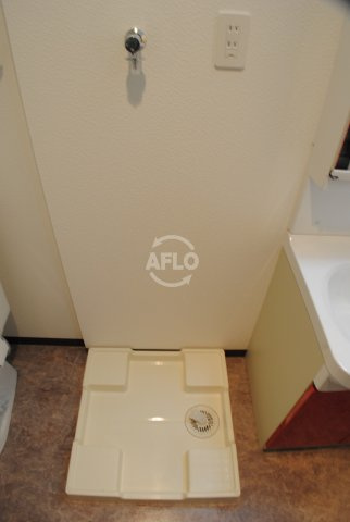 ラ・フォーレ松ヶ枝町Ⅲの設備|ラ・フォーレ松ヶ枝ⅠⅠⅠ　室内洗濯機置き場