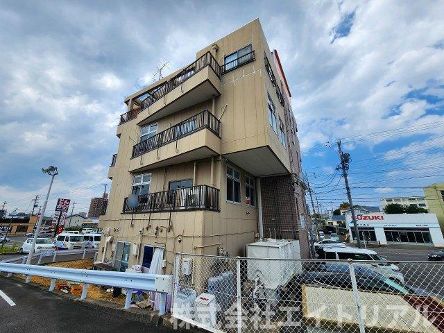 山口ビルの外観