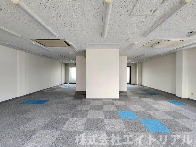 山口ビルの内装