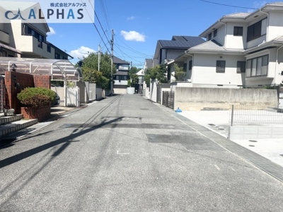 【前面道路含む現地写真】 | 神戸市西区樫野台六丁目　新築戸建 | 前面道路幅員約5.9ｍの為、駐車がしやすい♪