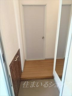 HMA　A.P　Kuchitaminami　A棟の玄関