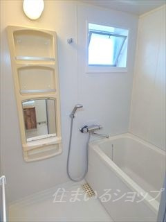 HMA　A.P　Kuchitaminami　A棟の浴室|サーモ付きシャワー水栓・窓あり