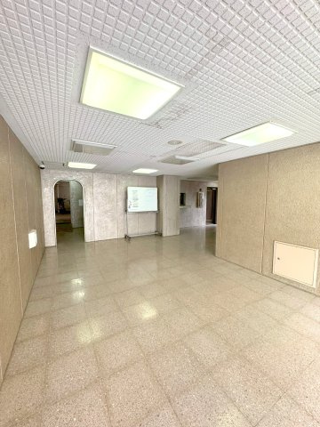 宮本ファミリーマンションのエントランス|共用部エントランス