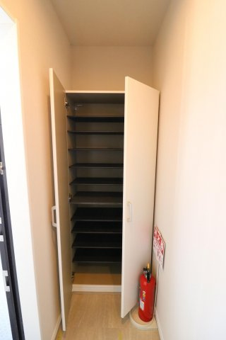 アシスト久留米西町の玄関|落ち着いた玄関です