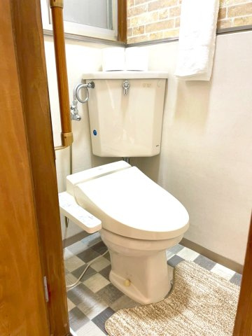 垂水区福田2丁目貸家のトイレ|清潔感のあるトイレです