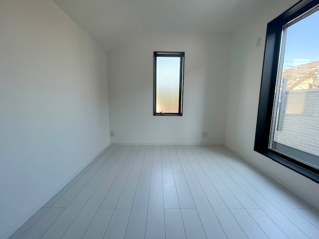 茅ヶ崎市南湖4丁目　新築戸建の洋室|5.3帖　洋室