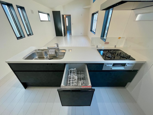 茅ヶ崎市南湖4丁目　新築戸建のキッチン|食洗器付きシステムキッチン