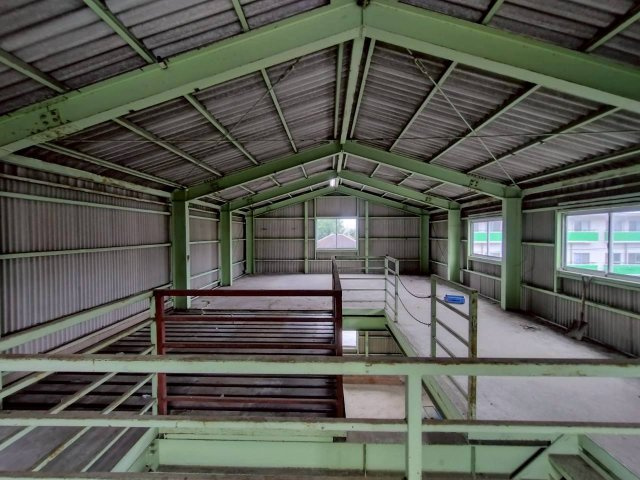大岩町貸倉庫の内装