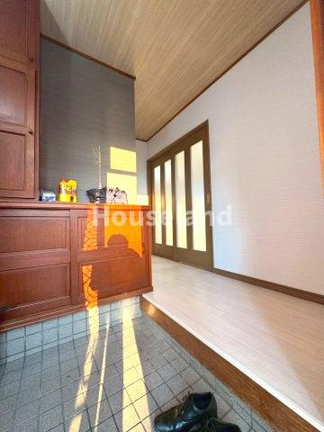 次郎丸戸建の玄関