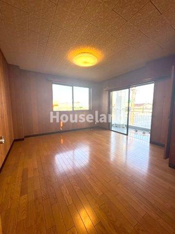 次郎丸戸建の洋室