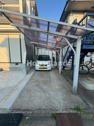 次郎丸戸建の駐車場