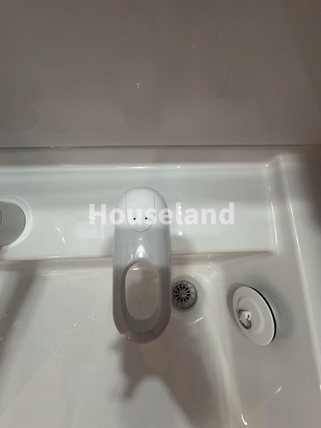 次郎丸戸建の独立洗面台