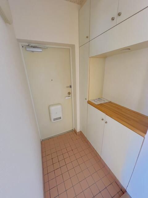 コートトライアングルの玄関