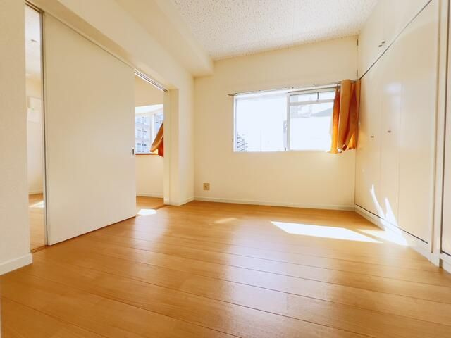 コートトライアングルの居間・リビング