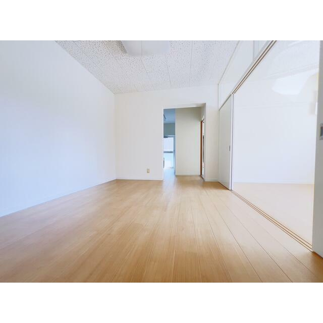 コートトライアングルの洋室