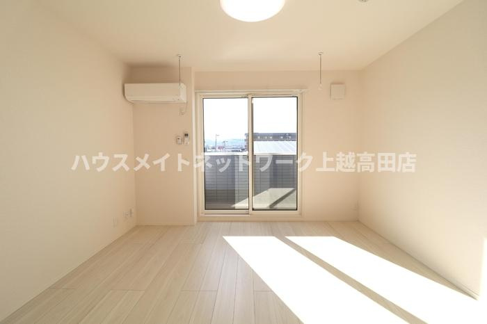 ルノンⅡの居間・リビング|ＬＤＫ
