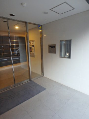 レジディア九段下Ⅱのエントランス