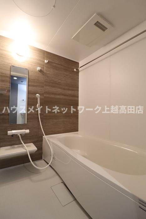 ルノンⅡの浴室|追焚機能付