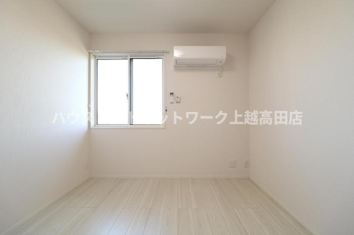 ルノンⅡの寝室|洋室