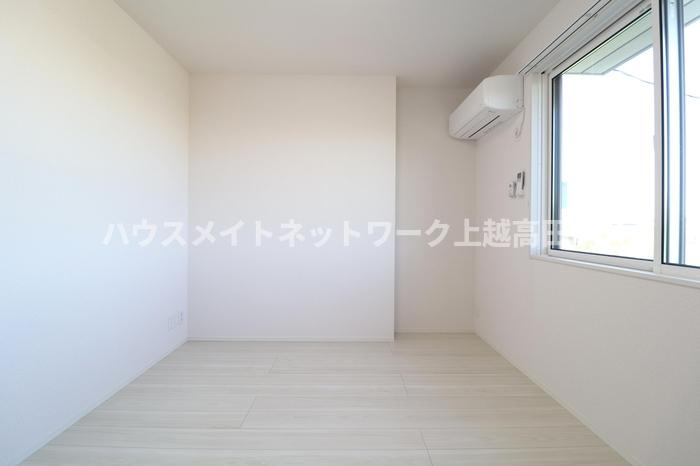 ルノンⅡの寝室|洋室
